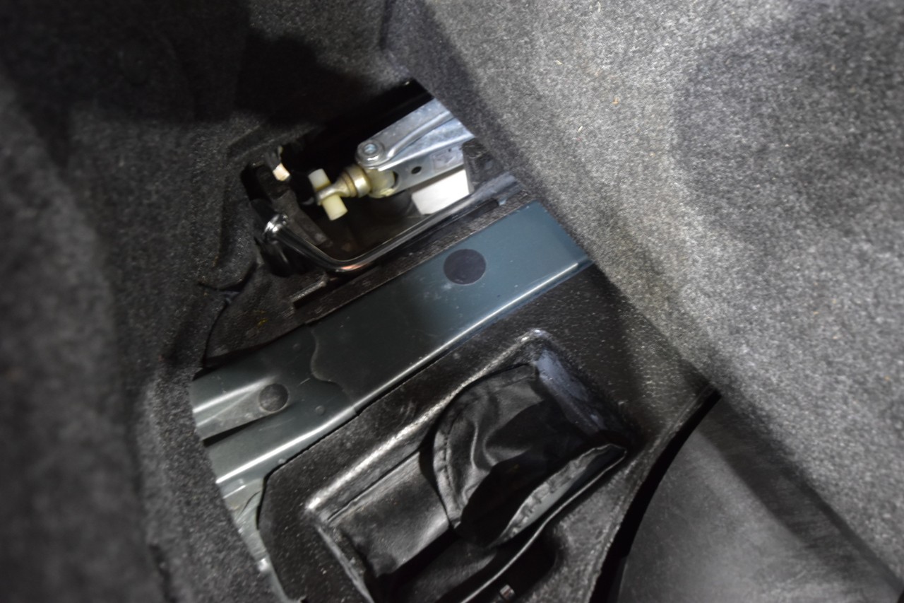 Lexus-SC-1992-Coupe-38