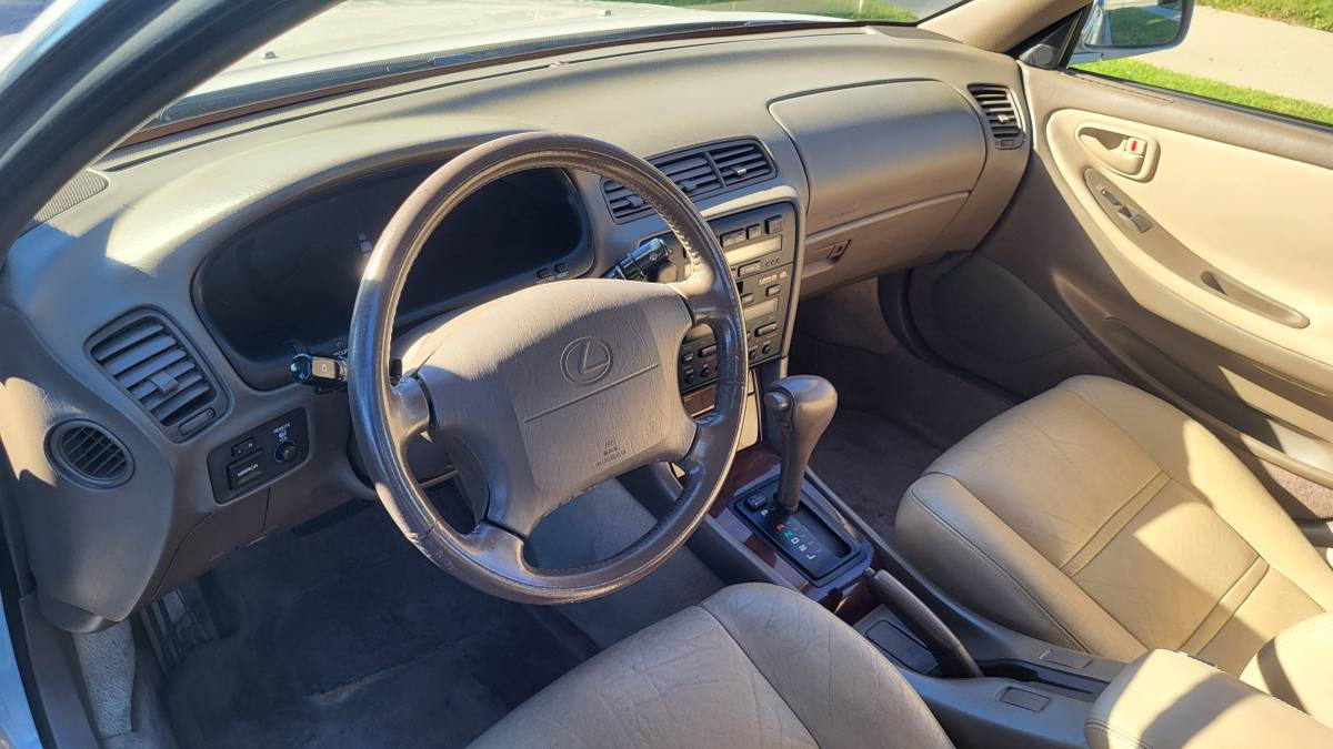 Lexus-es300-1994-1