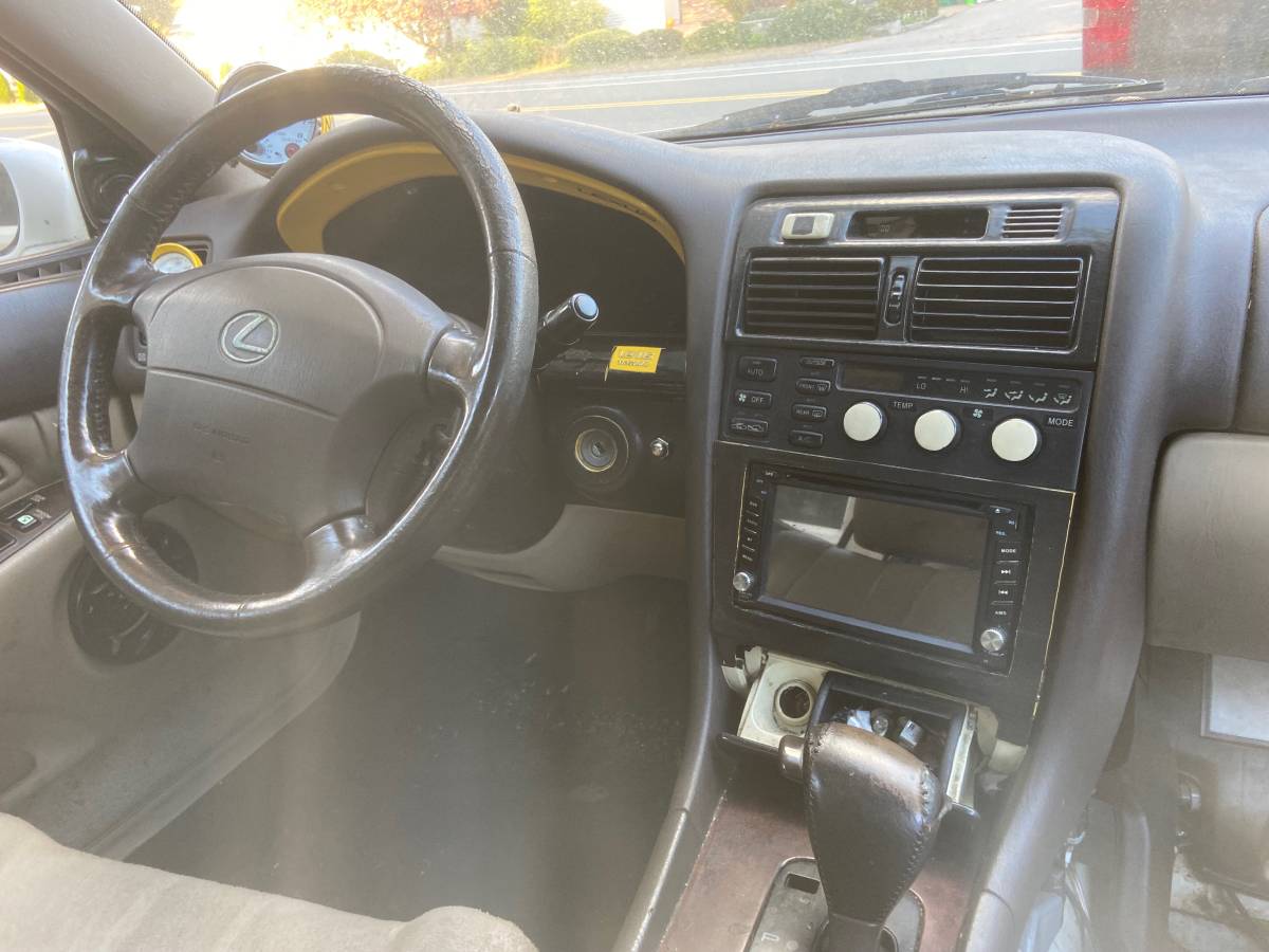 Lexus-gs300-1995-white-4