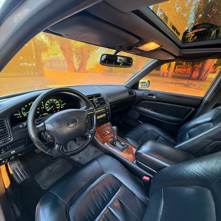 Lexus-ls-1995-grey-4