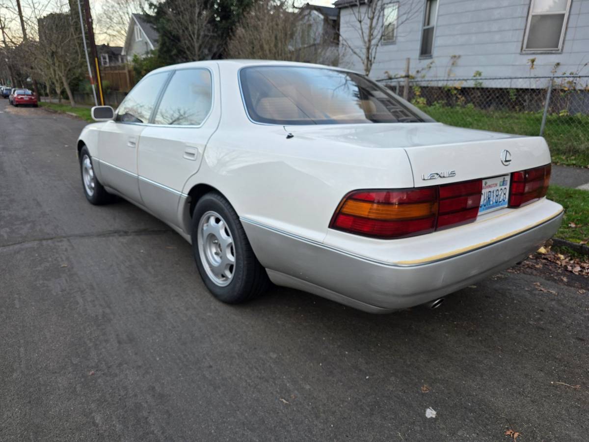 Lexus-ls400-1993