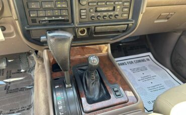 Lexus-lx-1996-white-10