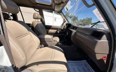 Lexus-lx-1996-white-13