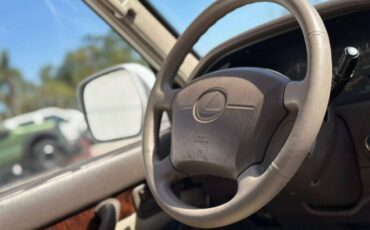 Lexus-lx-1996-white-14