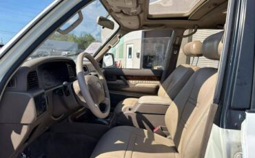 Lexus-lx-1996-white-19