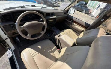 Lexus-lx-1996-white-21