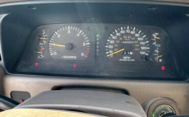 Lexus-lx-1996-white-9