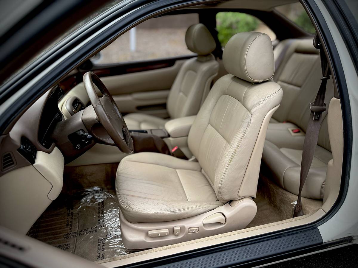 Lexus-sc-300400-1995-white-15