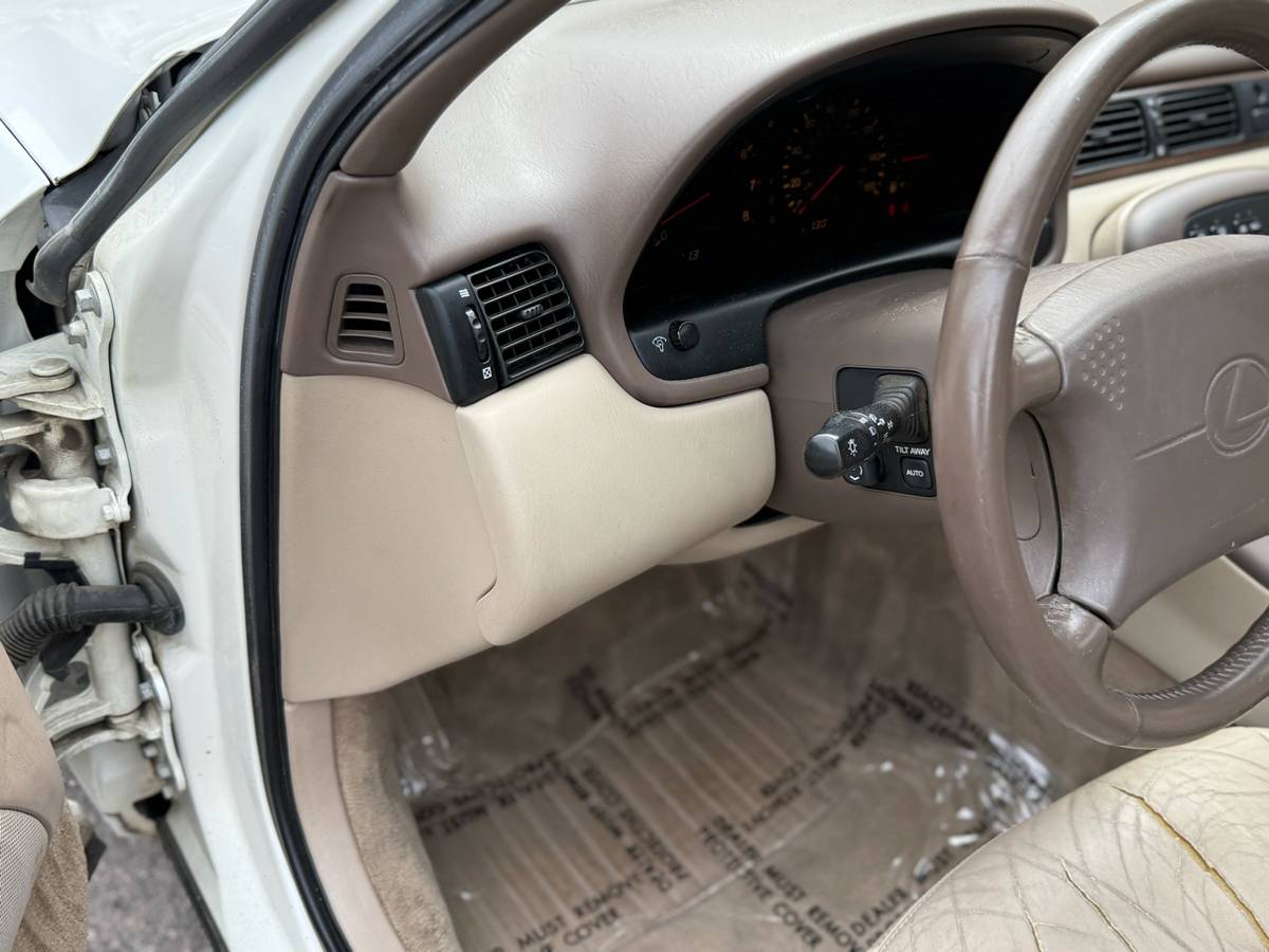 Lexus-sc-300400-1995-white-20