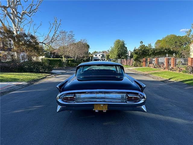 Lincoln-Capri-Continental-1959-Coupe-13