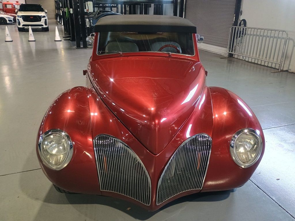 Lincoln-Continental-1941-Coupe-9