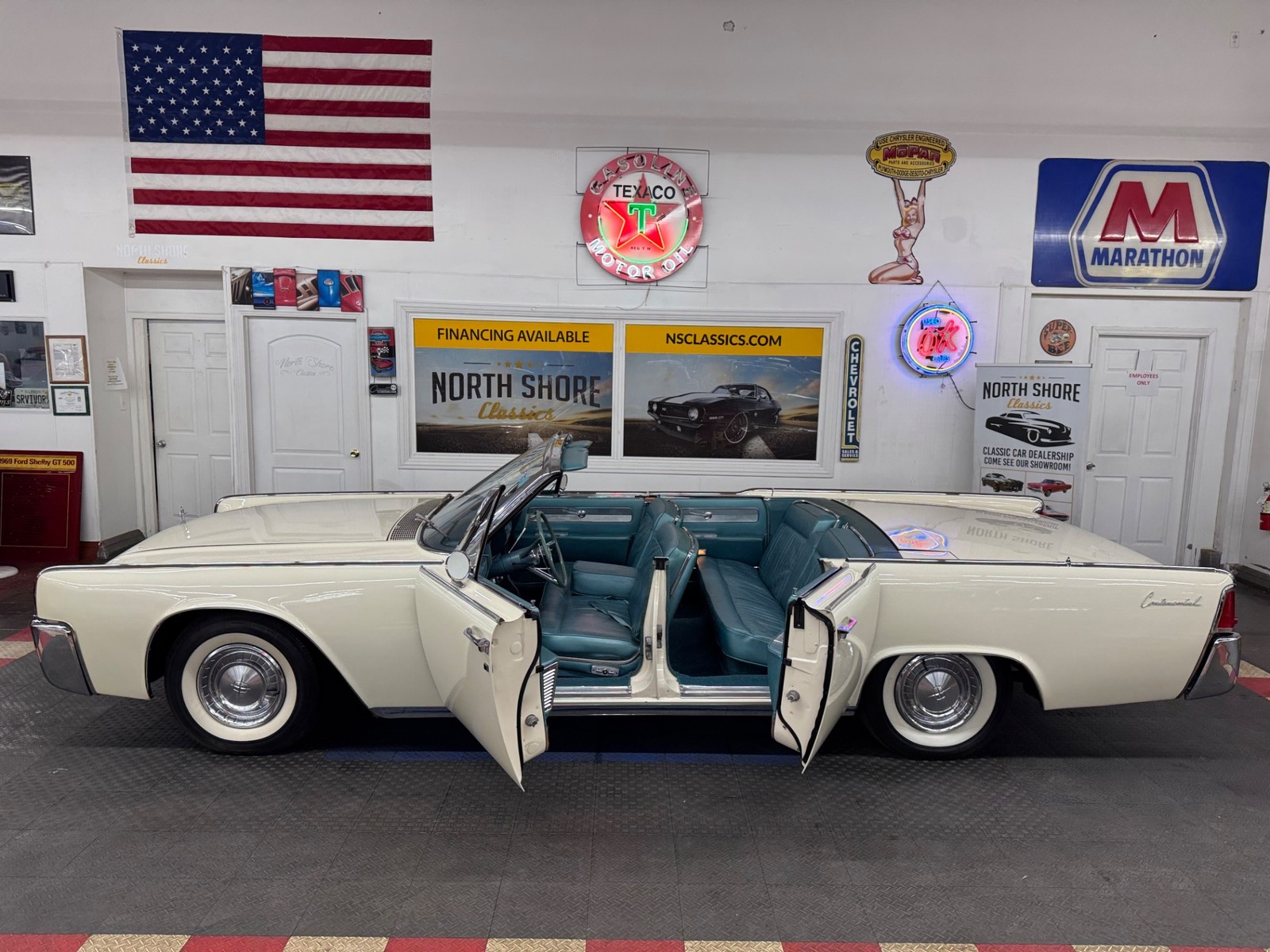 Lincoln-Continental-1961-4-Door-19