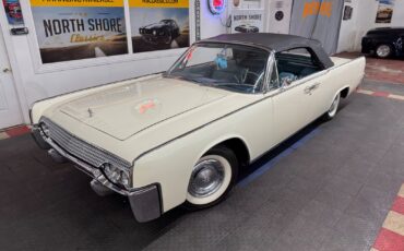 Lincoln-Continental-1961-4-Door-2