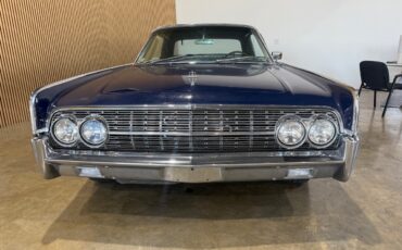 Lincoln-Continental-1962-Classic-Car-1