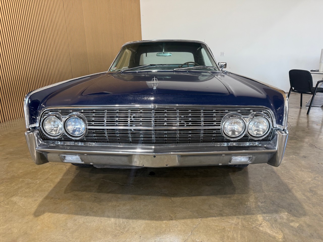 Lincoln-Continental-1962-Classic-Car-1
