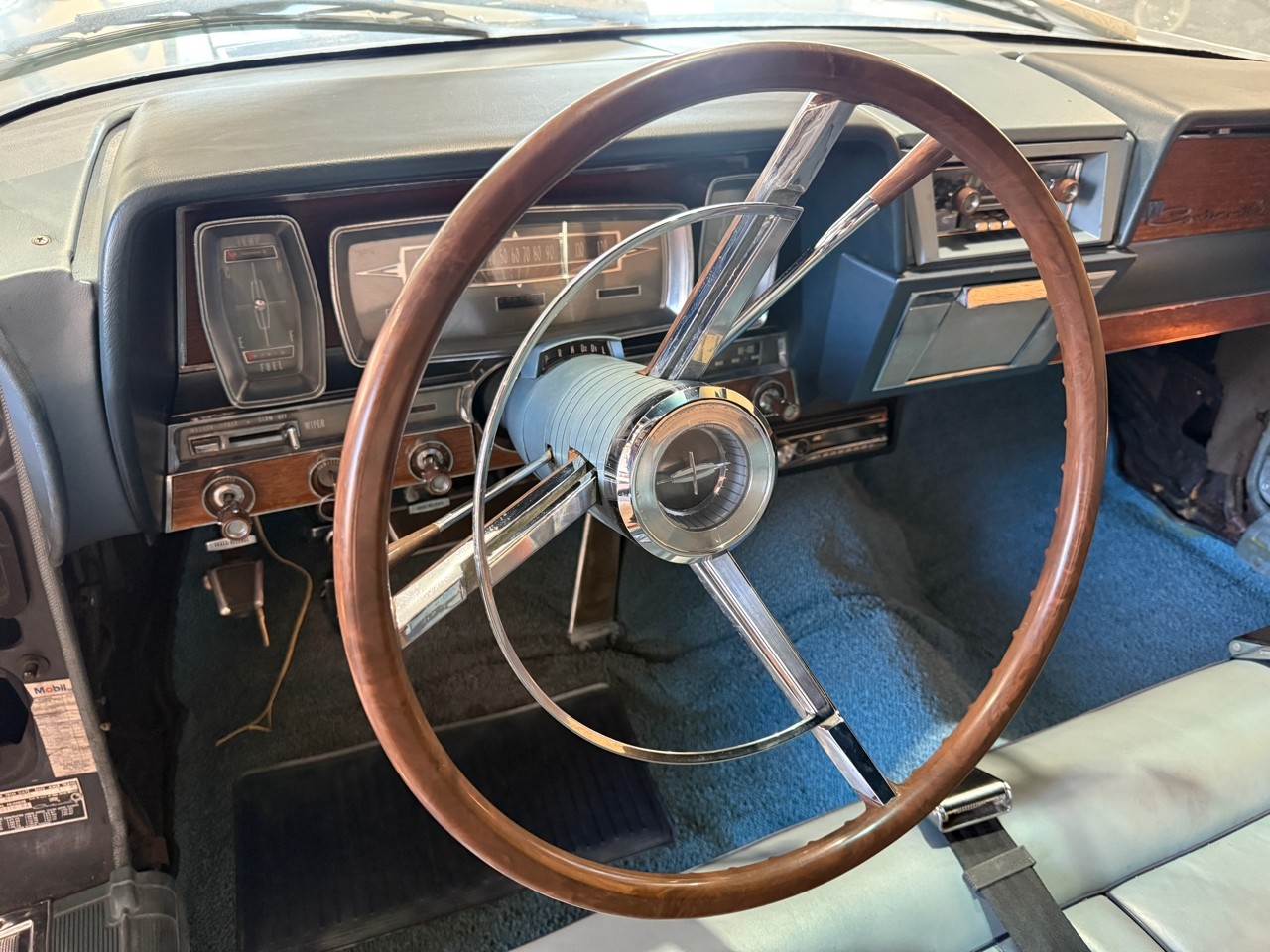 Lincoln-Continental-1962-Classic-Car-16