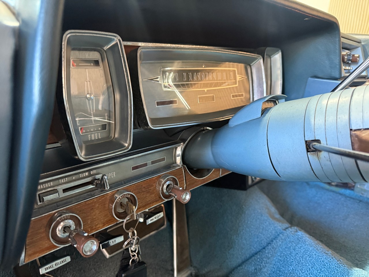 Lincoln-Continental-1962-Classic-Car-21