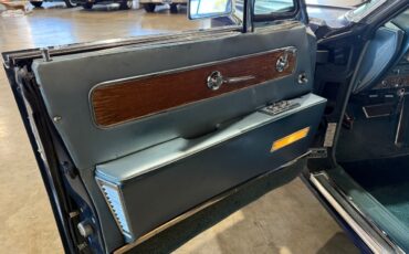 Lincoln-Continental-1962-Classic-Car-32