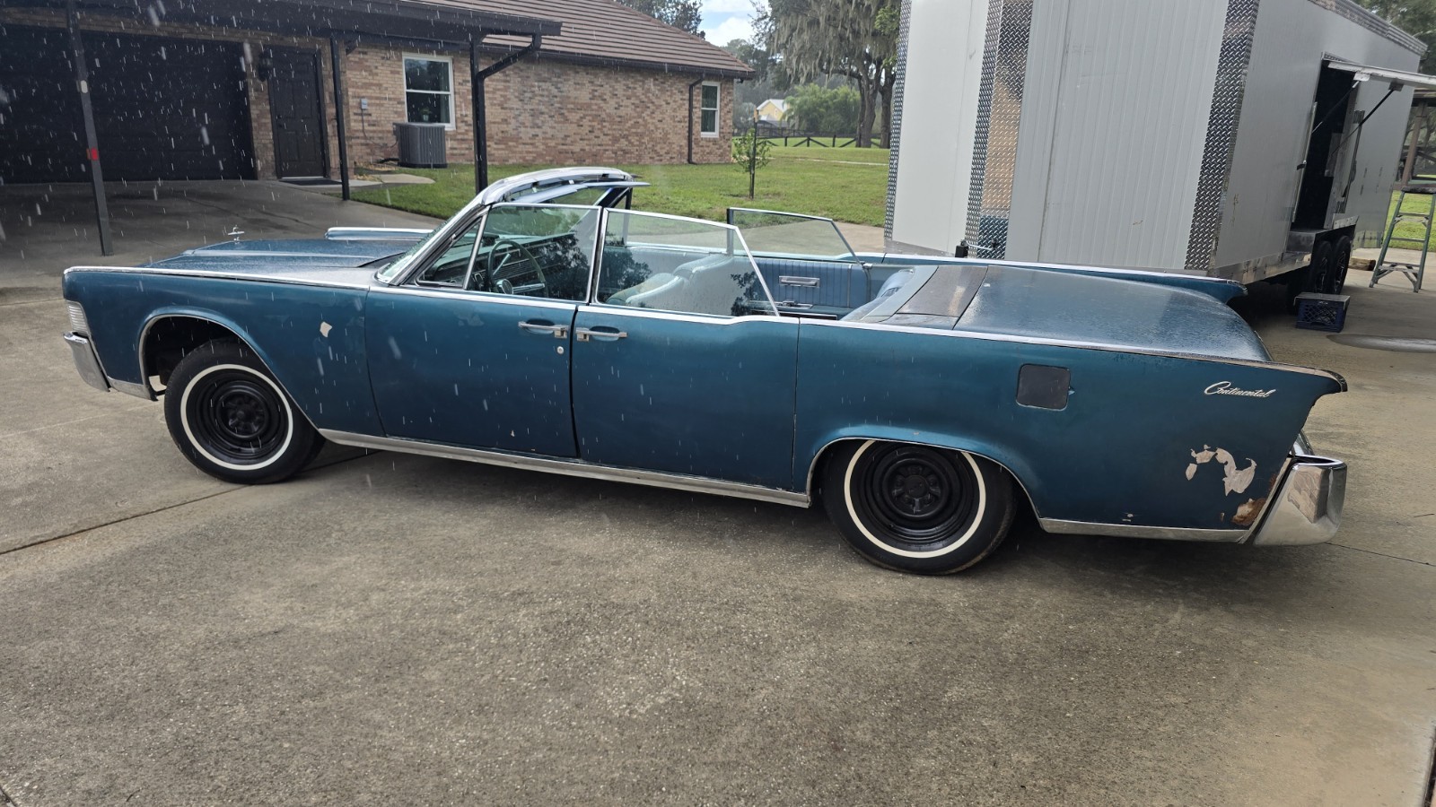 Lincoln-Continental-1965-Convertible-3