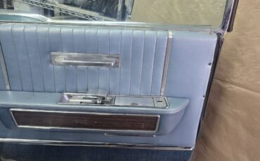 Lincoln-Continental-1965-Convertible-8