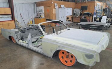 Lincoln-Continental-1966-black-black-2