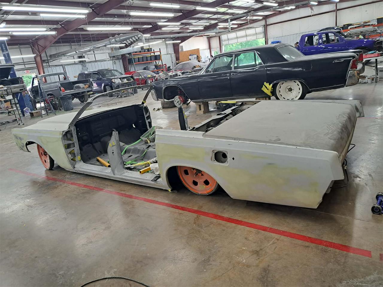 Lincoln-Continental-1966-black-black-3