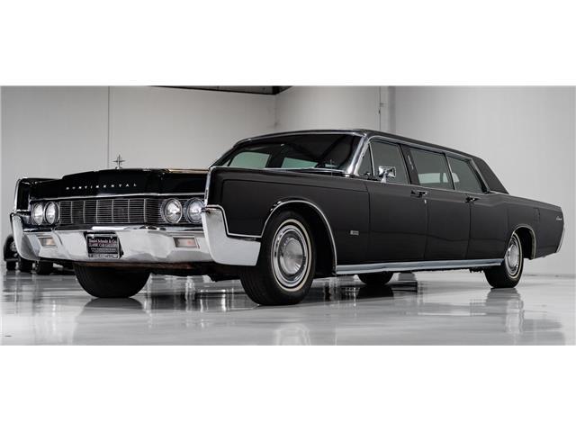 Lincoln-Continental-1967-Sedan-12