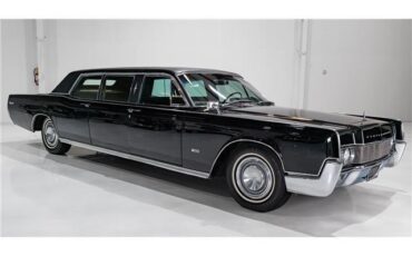Lincoln-Continental-1967-Sedan-3