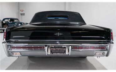 Lincoln-Continental-1967-Sedan-6