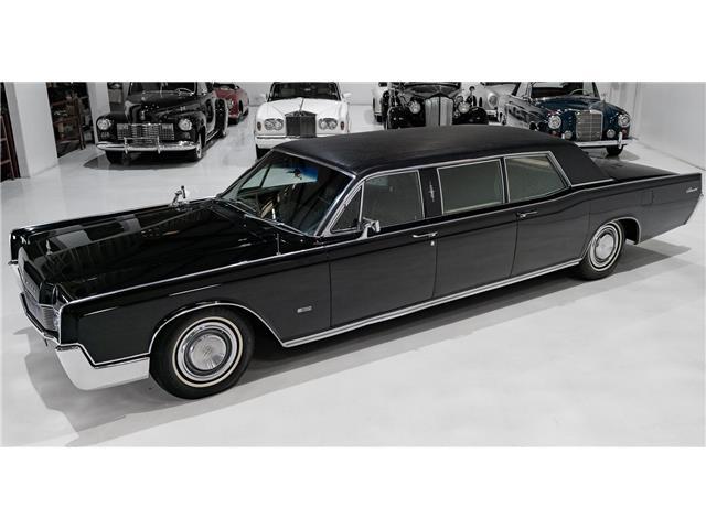 Lincoln-Continental-1967-Sedan-8