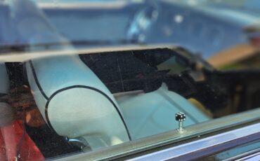 Lincoln-Continental-1969-Sedan-10