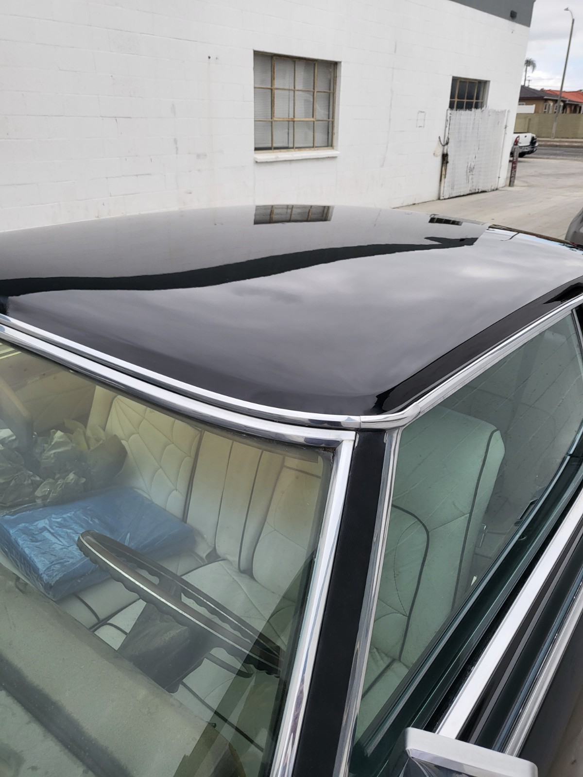 Lincoln-Continental-1969-Sedan-12