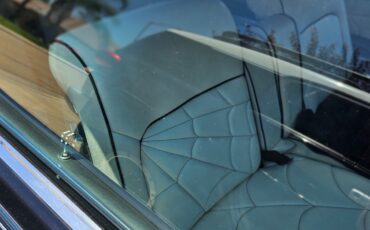 Lincoln-Continental-1969-Sedan-13