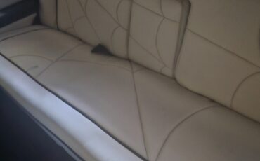 Lincoln-Continental-1969-Sedan-4