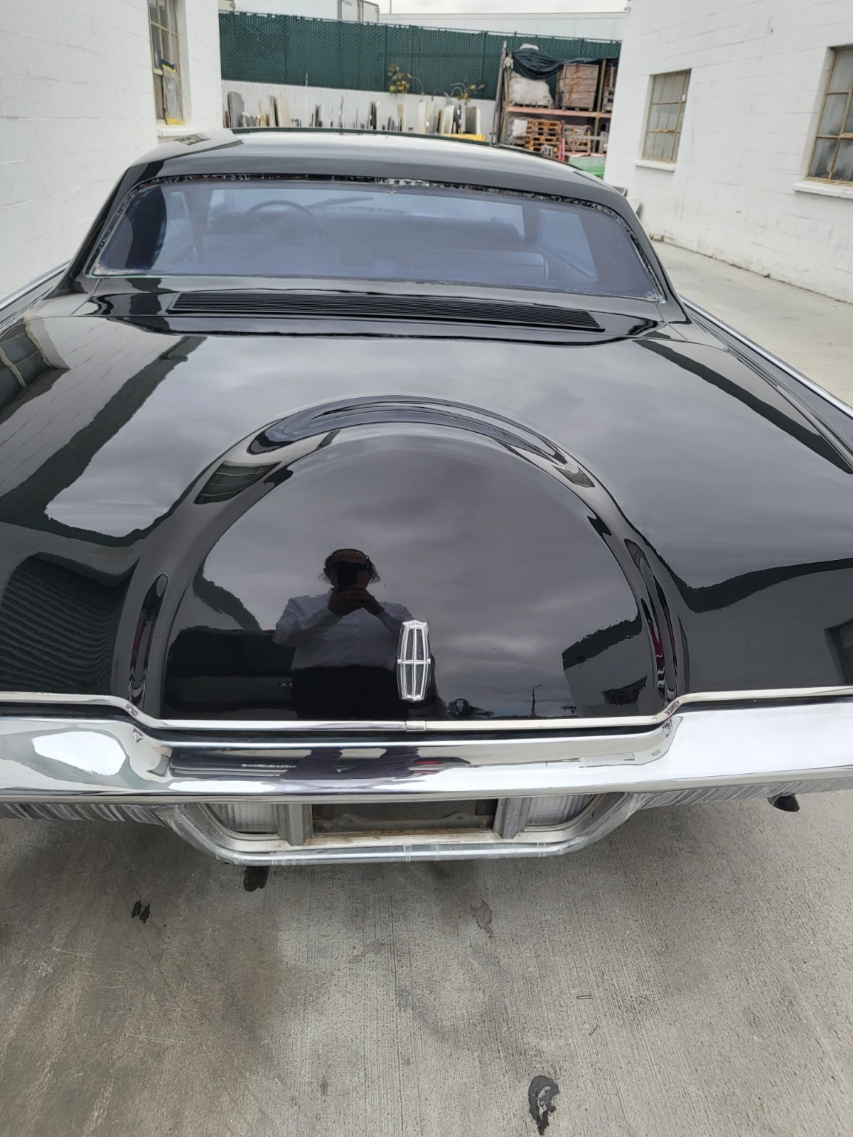 Lincoln-Continental-1969-Sedan-6