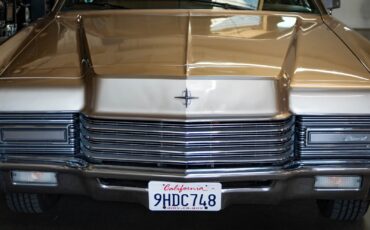 Lincoln-Continental-1970-4-Door-Sedan-15