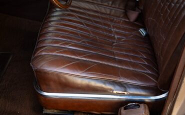 Lincoln-Continental-1970-4-Door-Sedan-31