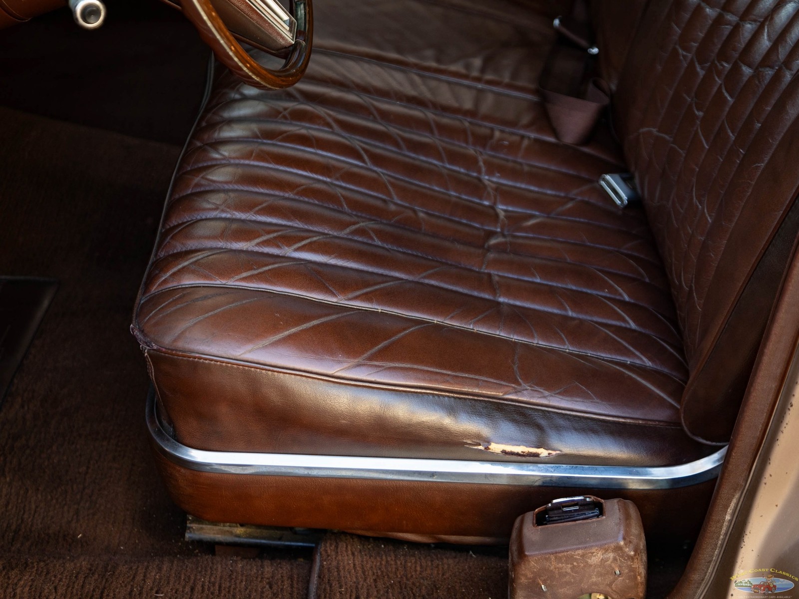 Lincoln-Continental-1970-4-Door-Sedan-31