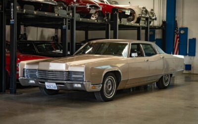 Lincoln Continental 1970 4 Door Sedan