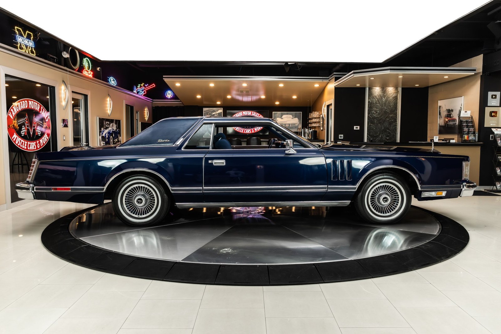 Lincoln-Continental-1979-Coupe-11