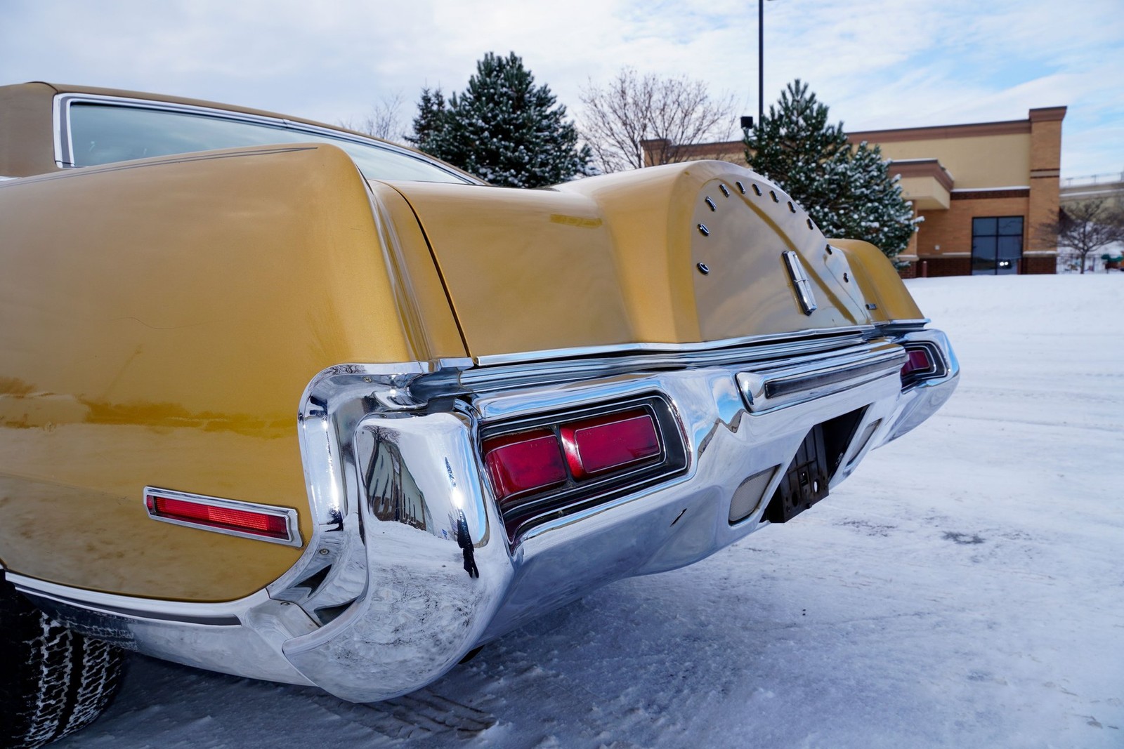 Lincoln-Continental-Mark-IV-1973-Coupe-31