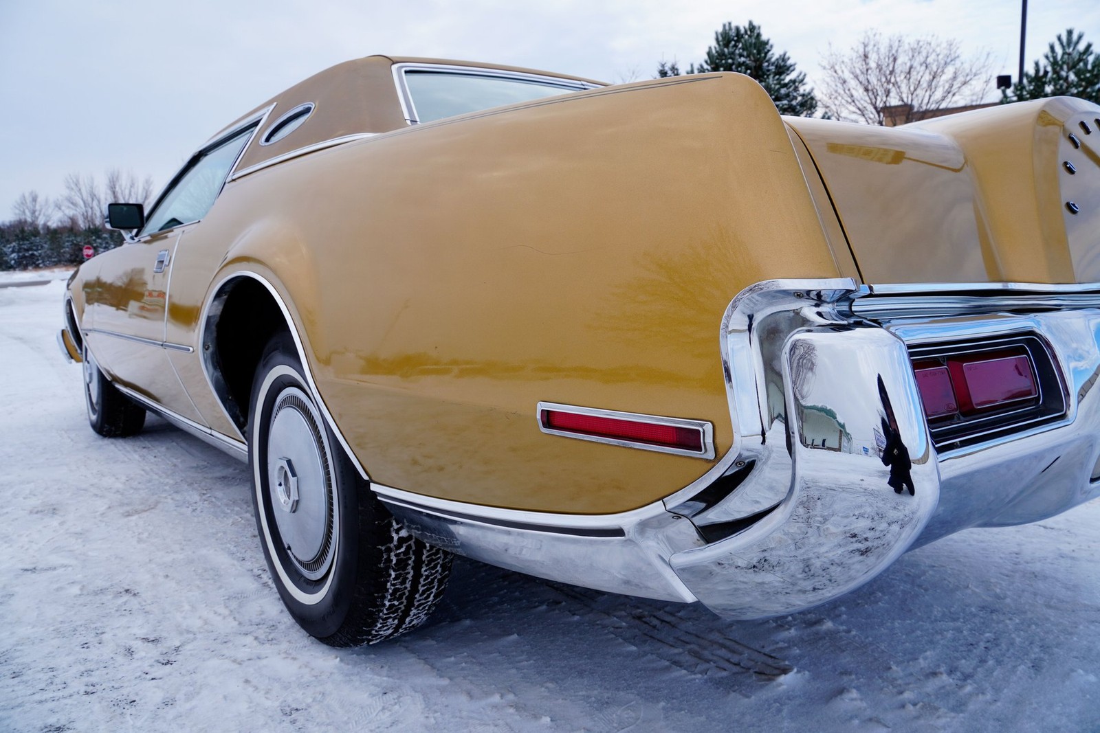 Lincoln-Continental-Mark-IV-1973-Coupe-32