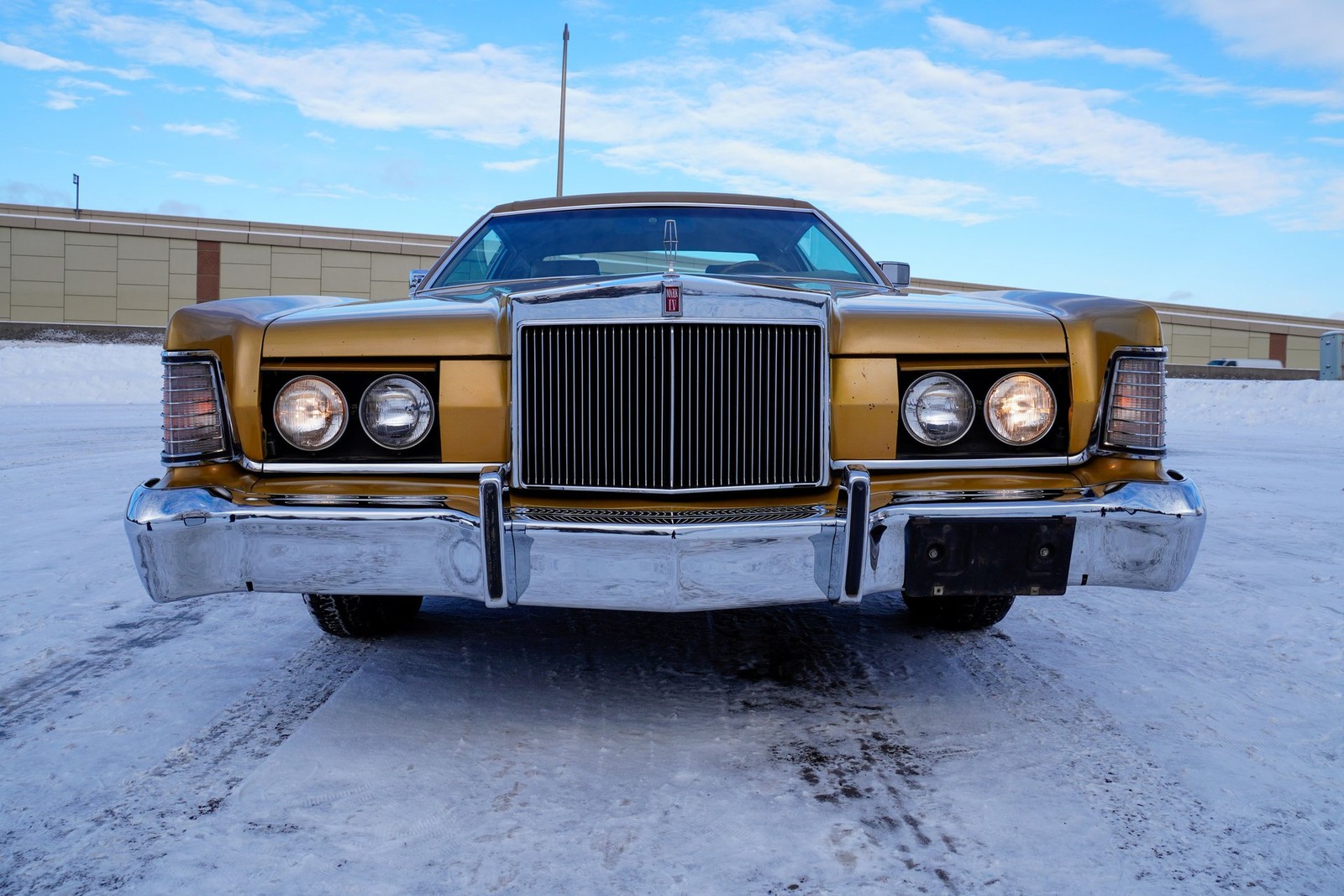Lincoln-Continental-Mark-IV-1973-Coupe-9
