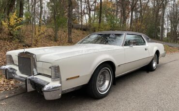 Lincoln-Continental-mark-iv-1974-White-Brownwhite-1