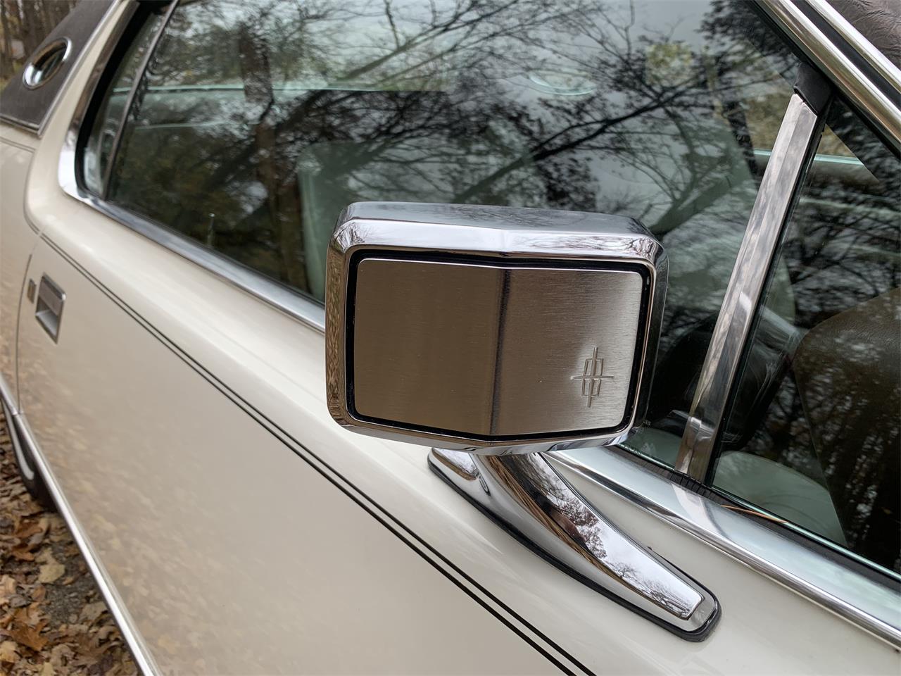 Lincoln-Continental-mark-iv-1974-White-Brownwhite-19