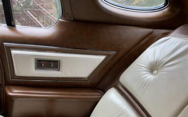Lincoln-Continental-mark-iv-1974-White-Brownwhite-28