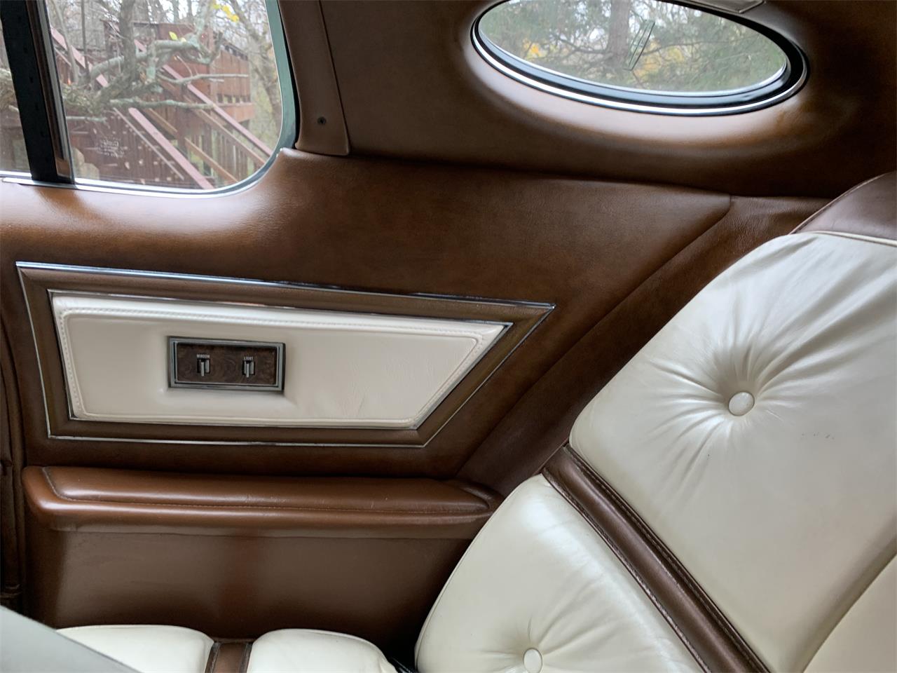 Lincoln-Continental-mark-iv-1974-White-Brownwhite-28