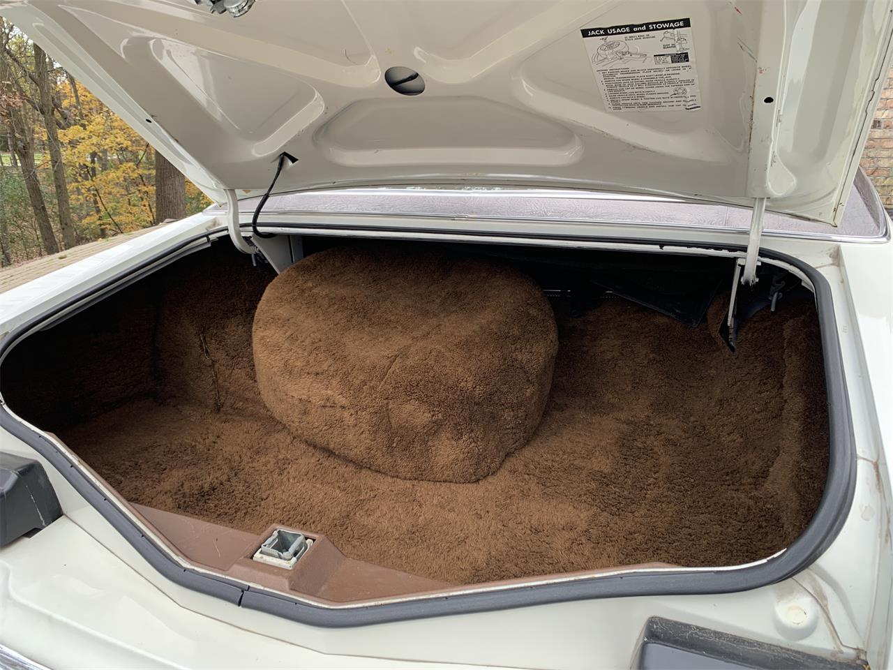 Lincoln-Continental-mark-iv-1974-White-Brownwhite-6