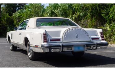 Lincoln-Continental-mark-v-1979-White-Navy-Blue-1