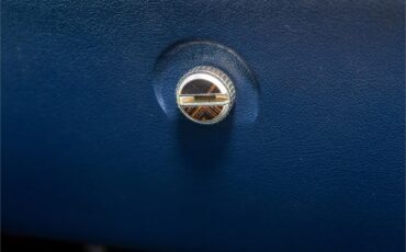 Lincoln-Continental-mark-v-1979-White-Navy-Blue-10